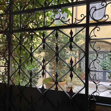 Finestra Sul Centro Storico * Reggio nell'Emilia